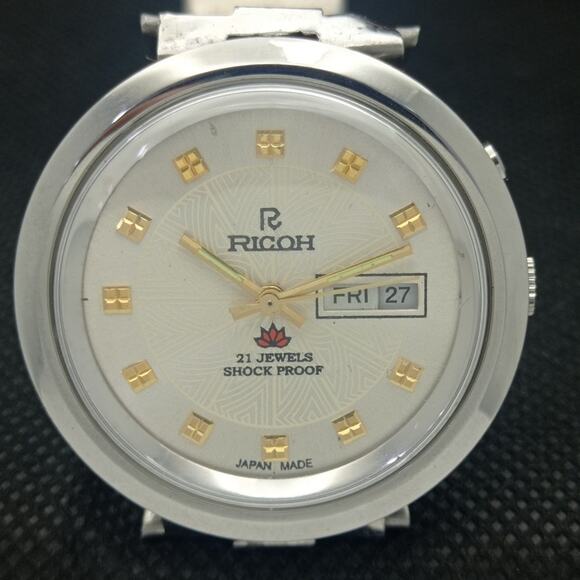 Vintage 1981 Ricoh Automatic Mens Silver Watch W/daydate & Gold accents - Picture 4 of 8